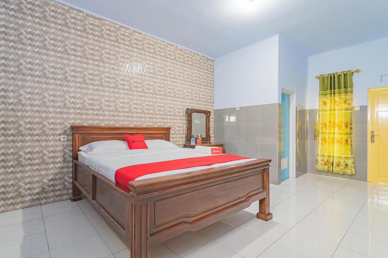 Reddoorz Syariah @ Tambak Mekar Street Subang Hotel Djalantjagak Kültér fotó