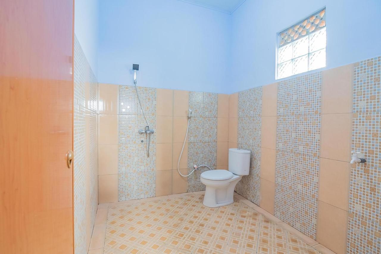 Reddoorz Syariah @ Tambak Mekar Street Subang Hotel Djalantjagak Kültér fotó